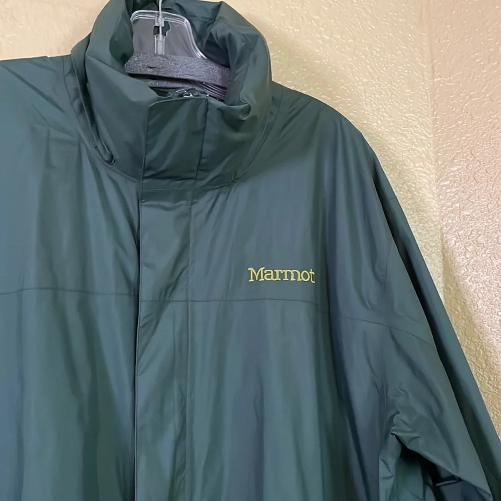Marmot raincoat/windbreaker - Picture 3 of 8